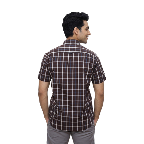 கருஞ்சிகப்பு கட்டங்கள் போட்ட சாதாரண பட்டன் சட்டை